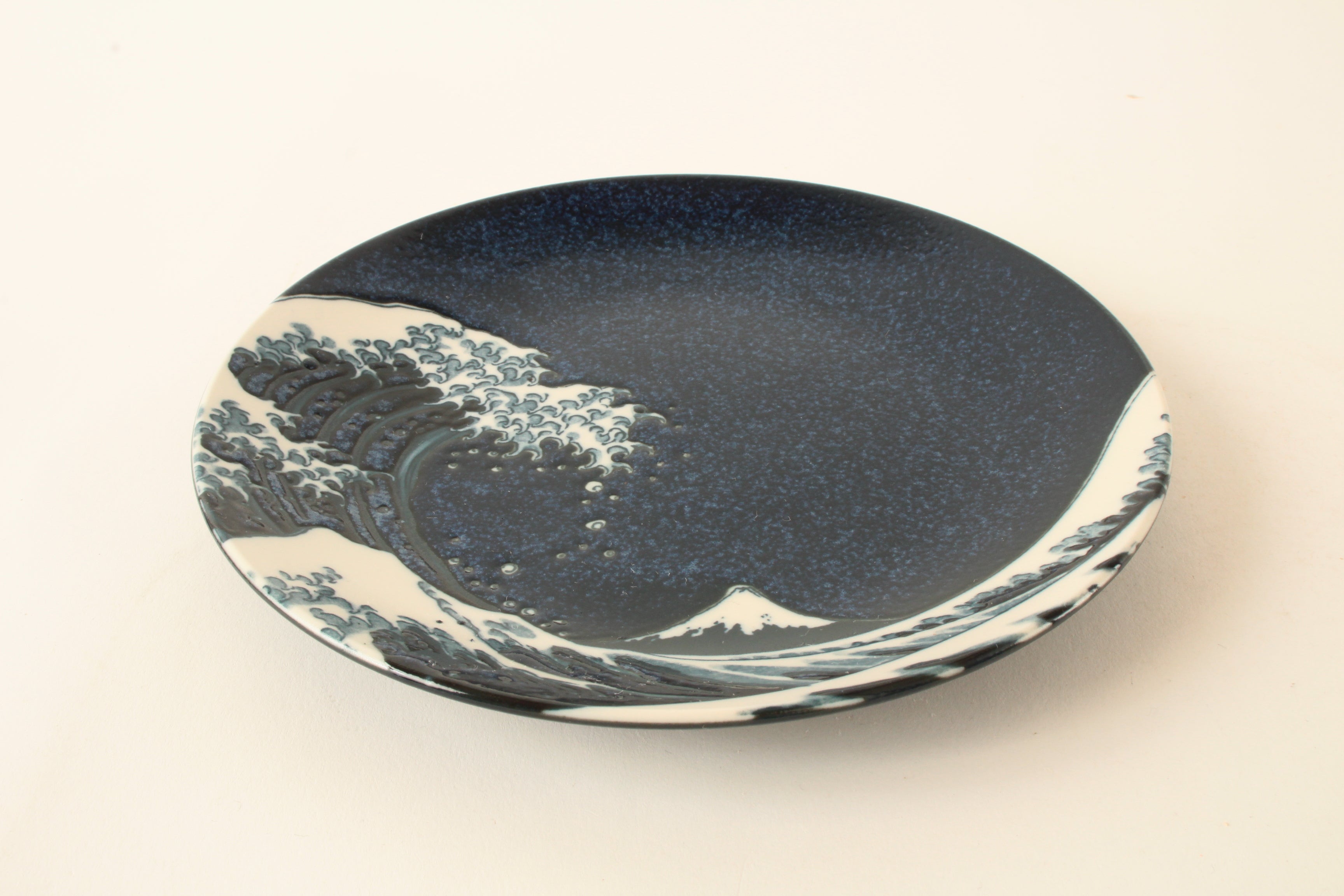 Mino ware Japanese Ceramics Big Wave & Mt. Fuji Navy Blue Plate Set of 2 made in Japan