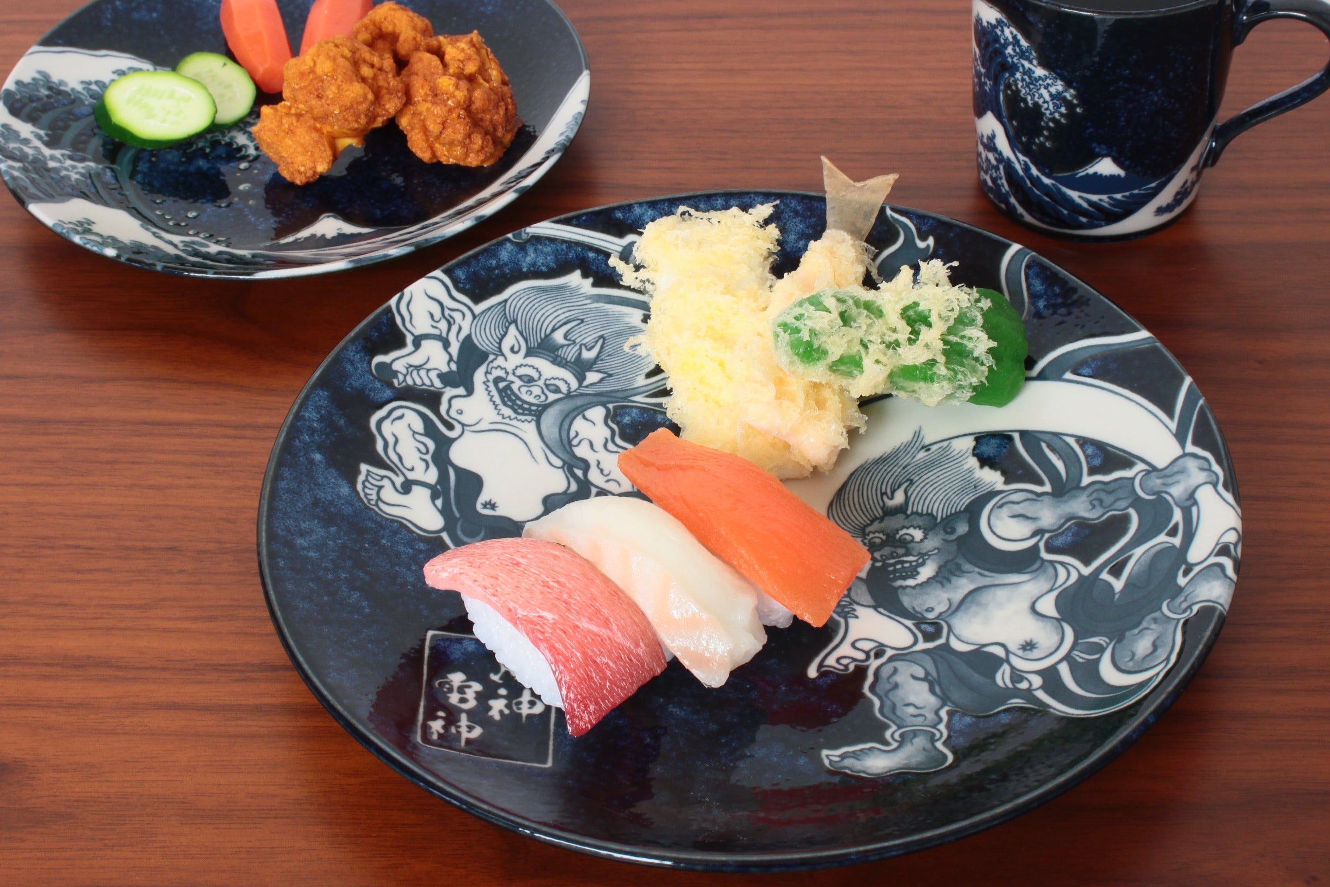 Mino ware Japanese Ceramic 10.1 inch Round Large Plate Navy Wind God and Thunder God made in Japan
